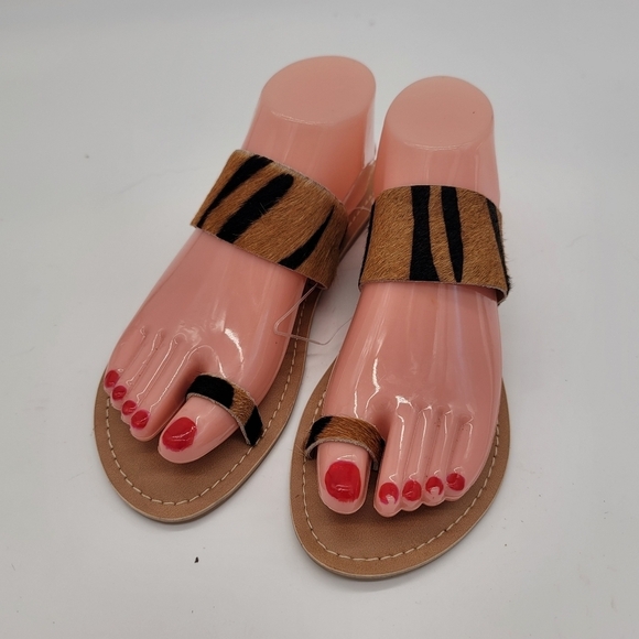 Coconuts by Matisse Riva Flat Sandals Zebra NWOT Tan Black Size 8 - Picture 8 of 9